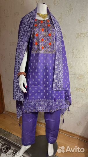 Новый индийский костюм