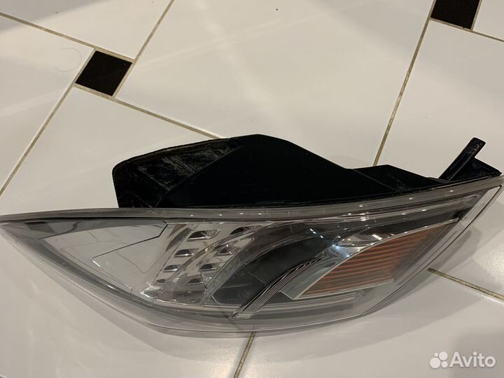 Фонарь правый на Mazda 6 GH