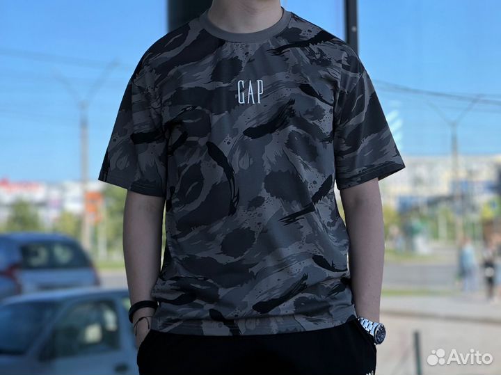 Футболка Gap камуфляж oversize