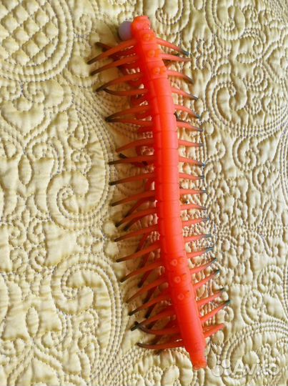 Игрушка резиновая сколопендра