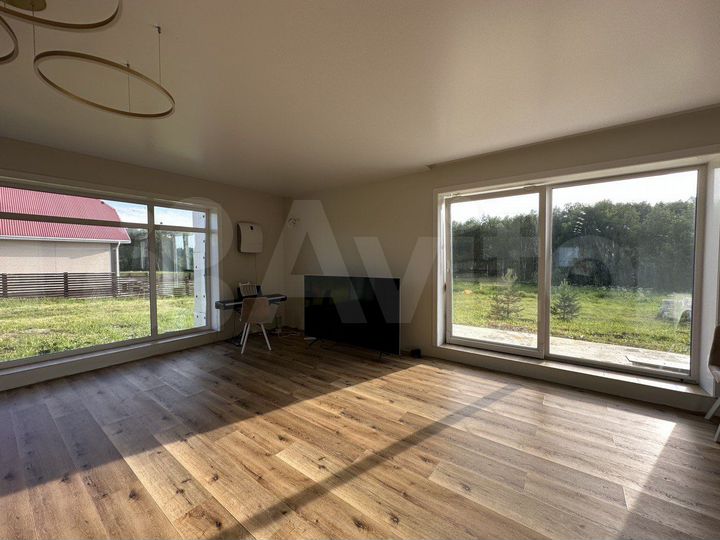 Дом 180 м² на участке 13 сот.