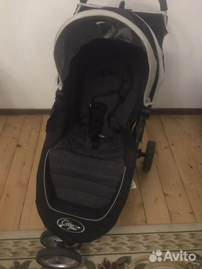 Прогулочная коляска б/у