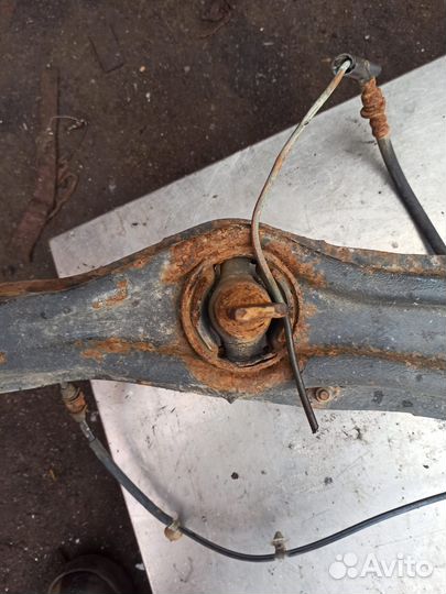 Задний левый кулак рычаг Honda CR-V rd 1