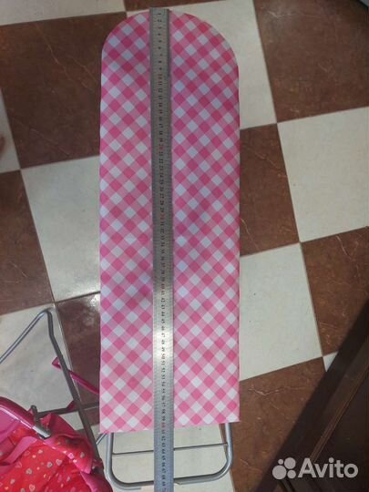 Стул и гладильная доска игрушечные