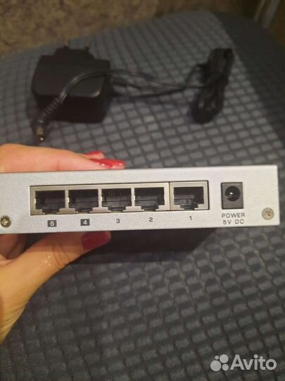 Пятипортовый коммутатор Fast Ethernet