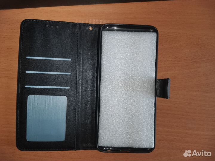Кожаный чехол-книжка с бумажником realme 6 Pro