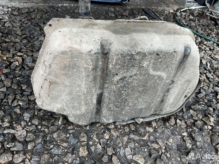 Mazda xedos 6 бензобак