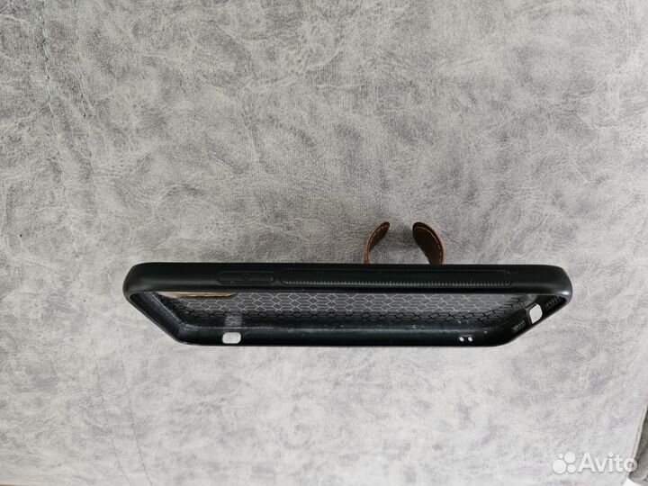 Кожаный бампер на iPhone 11