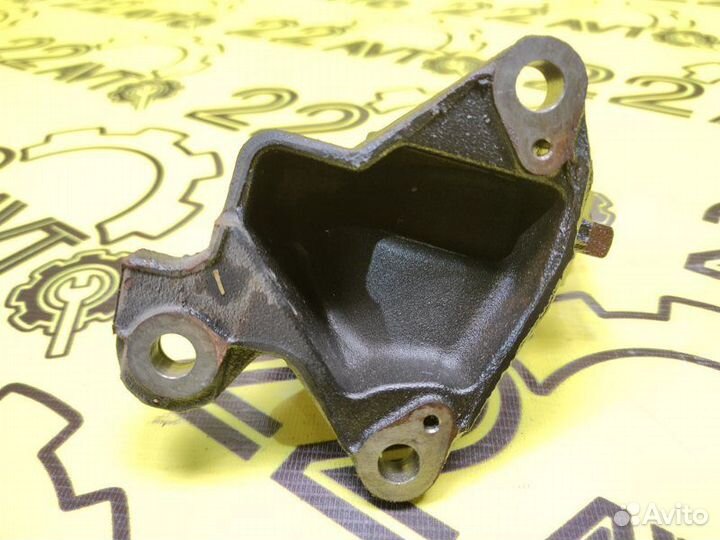 Кронштейн подвесного подшипника Toyota Harrier