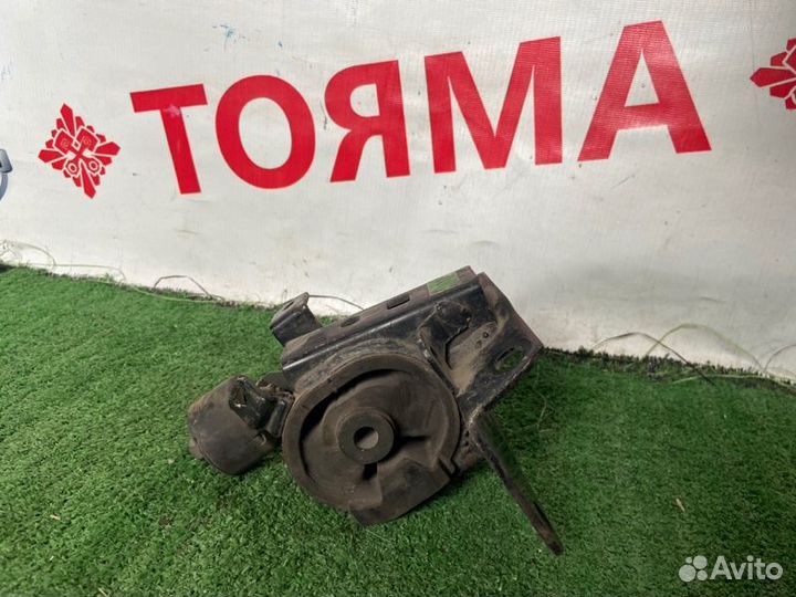 Подушка двигателя левая Toyota Corolla NZE124
