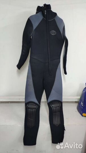 Гидрокостюмы б/у