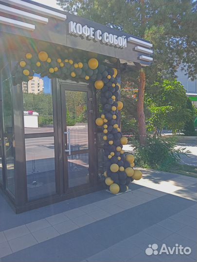 Бариста в кофейню