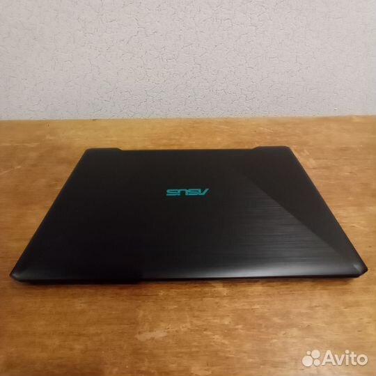 Игровой ноутбук asus M570DD