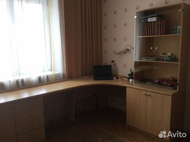 Стол-трансформер с книжным шкафом и тумбами