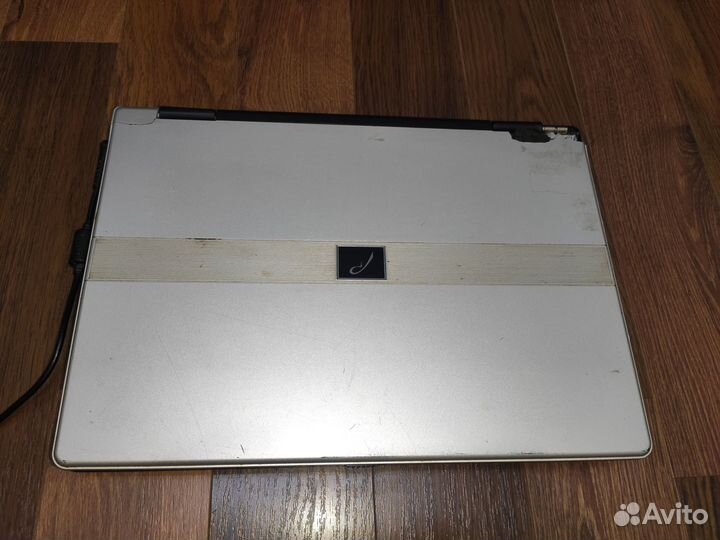 Ноутбук RoverBook Voyager V510