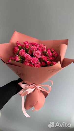 Букет кустовых роз