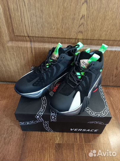 Кроссовки 38