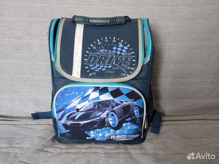 Школьный рюкзак