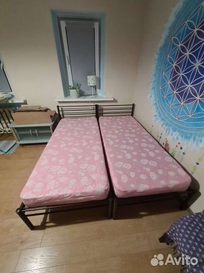 Кровать