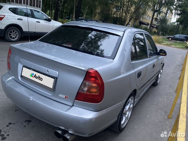 Hyundai Accent, 2004