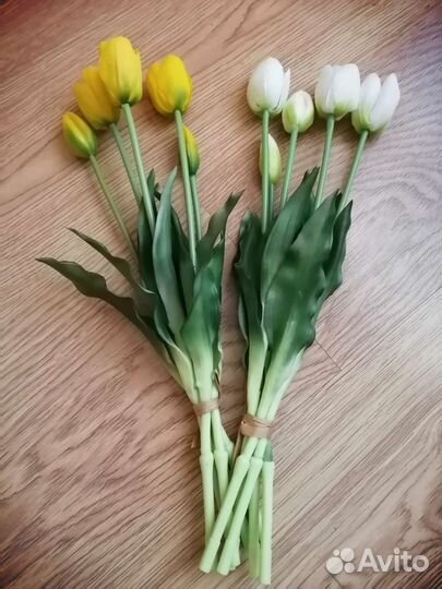 Тюльпаны искусственные в вазе