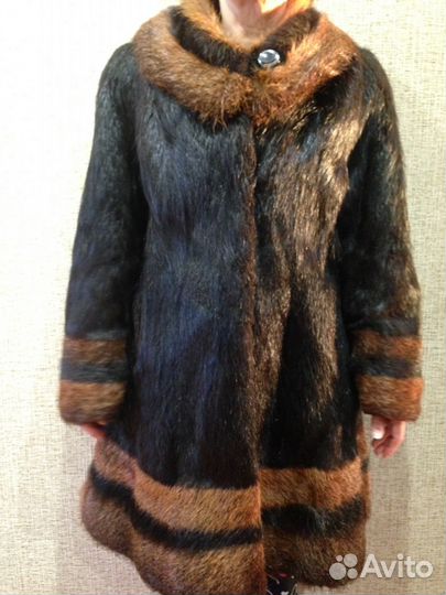 Нутриевая шуба женская в хорошем состоянии