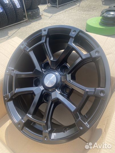 R16 5/139,7 ET15 новые литые на Ниву черный бархат