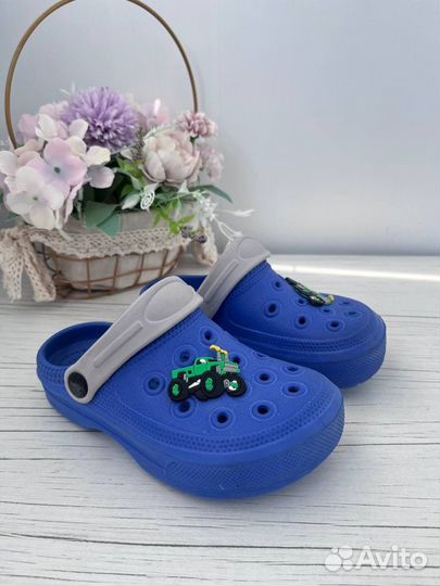 Резиновые тапки детские типа crocs