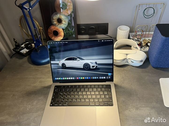 Macbook pro 14 2023 m3 8 gb 512