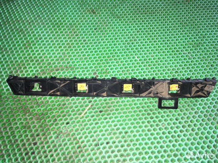 Крепление бампера заднее правое Hyundai Solaris 2