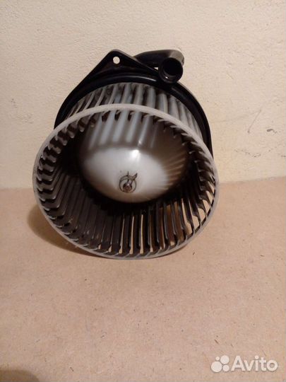 Вентилятор печки lancer 9