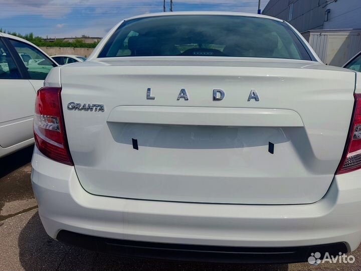 LADA Granta 1.6 МТ, 2023