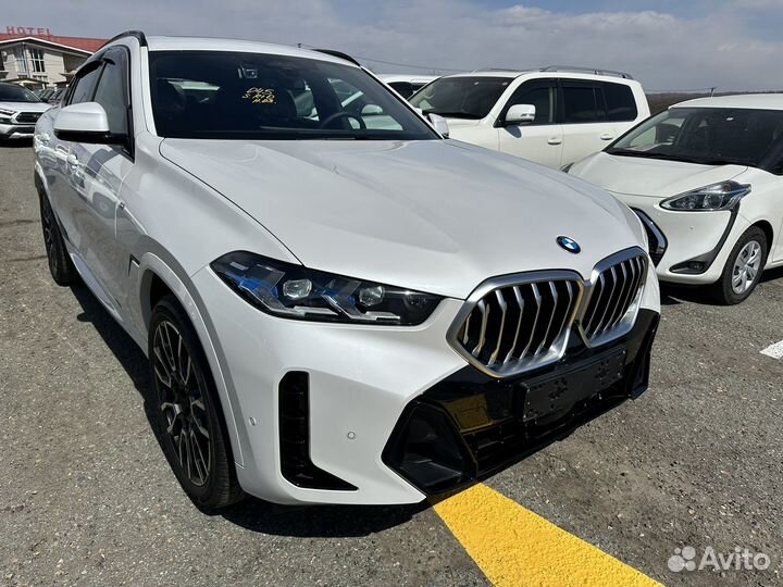 BMW X6 3.0 AT, 2023, 300 км