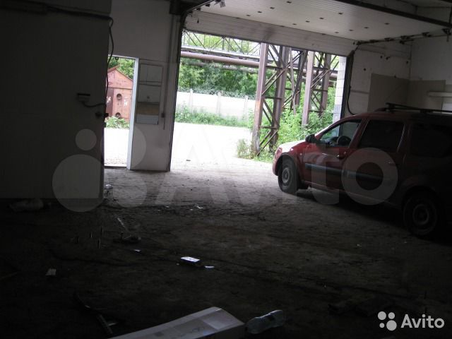 Гараж, > 30 м²