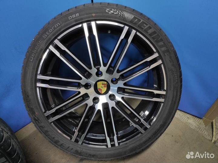 Комплект колес R21 на Porsche