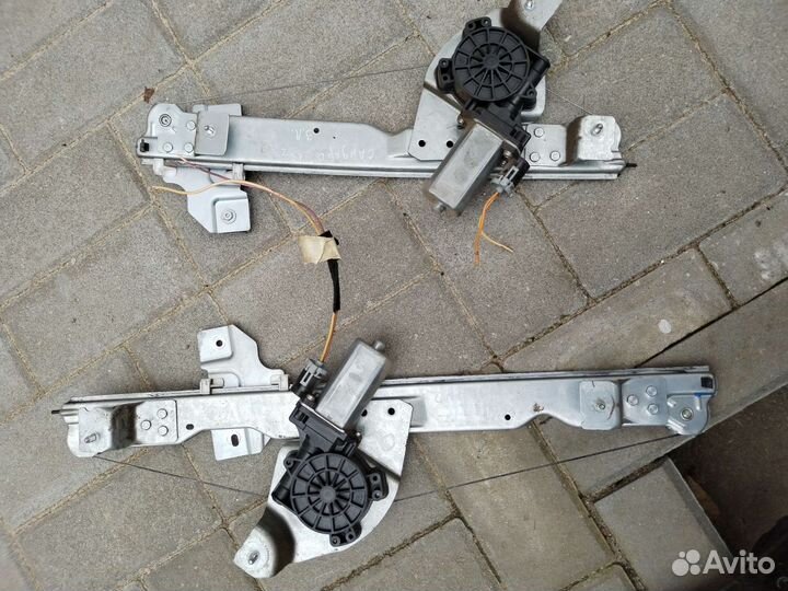 Стеклоподъемники левые рено Сандеро степвэй 15г