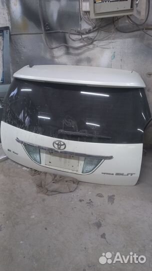 Дверь багажника тоеота марк 2 блит