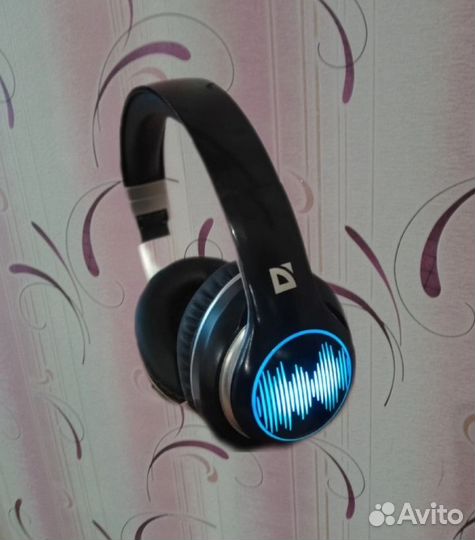 Модель:Defender, B545 FreeMotion Bluetooth