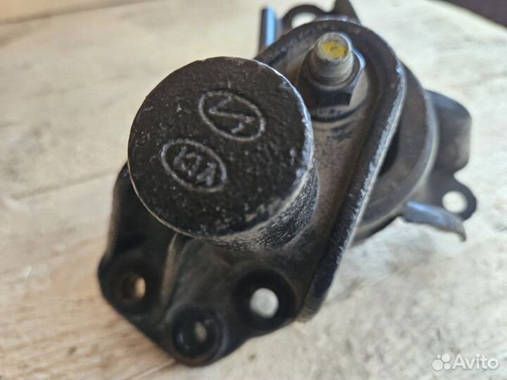 Опора (подушка) двигателя Hyundai Solaris седан