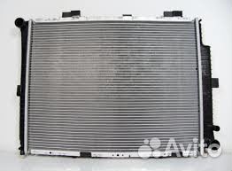 Радиаторы охлаждения на Мерседес W210