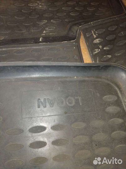 Коврики силикон, комплект на Логан 1