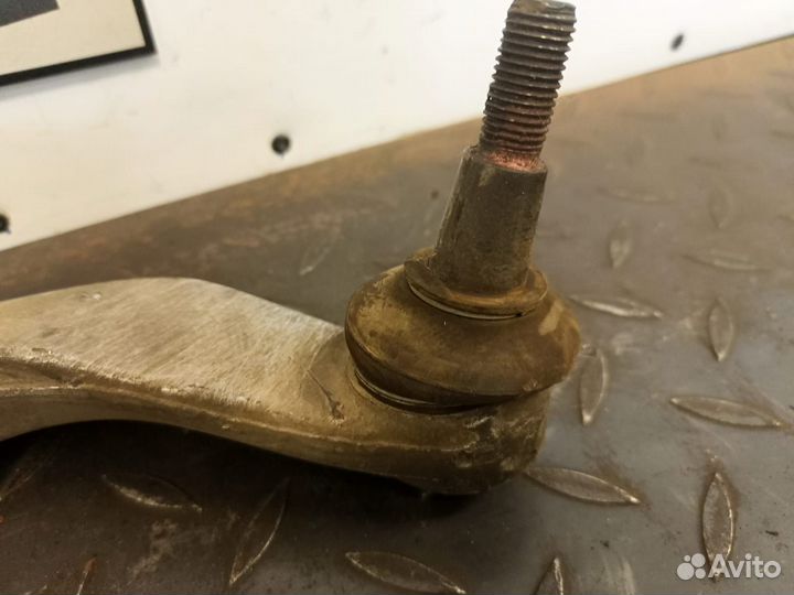 Рычаг передний правый для VW Passat B5