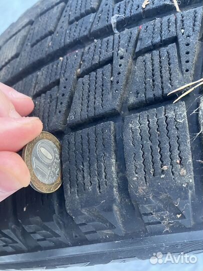 Bridgestone Blizzak Revo2 215/60 R17 96H