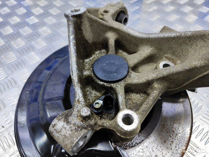 Кулак задний правый Skoda Yeti 5L 1.4 caxa 122 Л.С