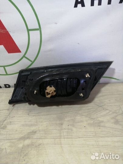 Фонарь в крышку багажника задний левый Honda Civic