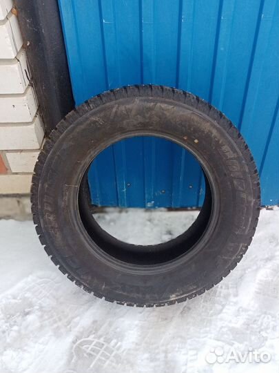 Bridgestone Ice Cruiser 7000 205/65 R15