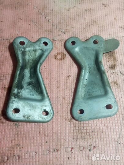 Кронштейн опор лонжерона Ауди A6 c5