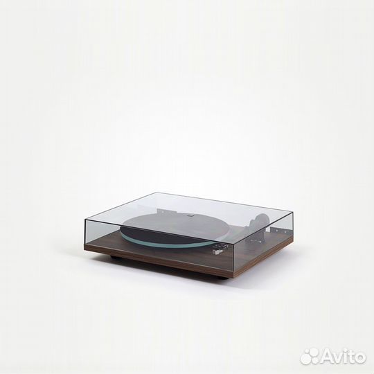 Rega Planar 2 Black / White / Walnut