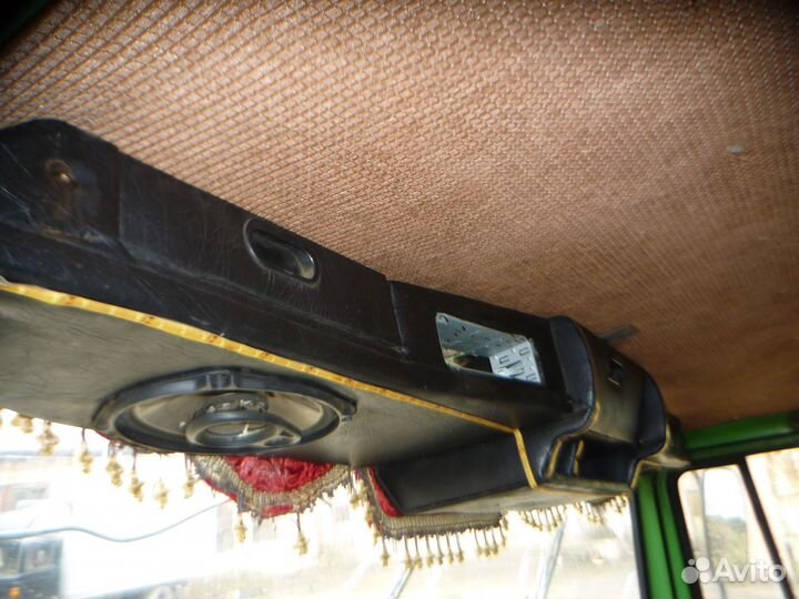 Полка над лобовым стеклом