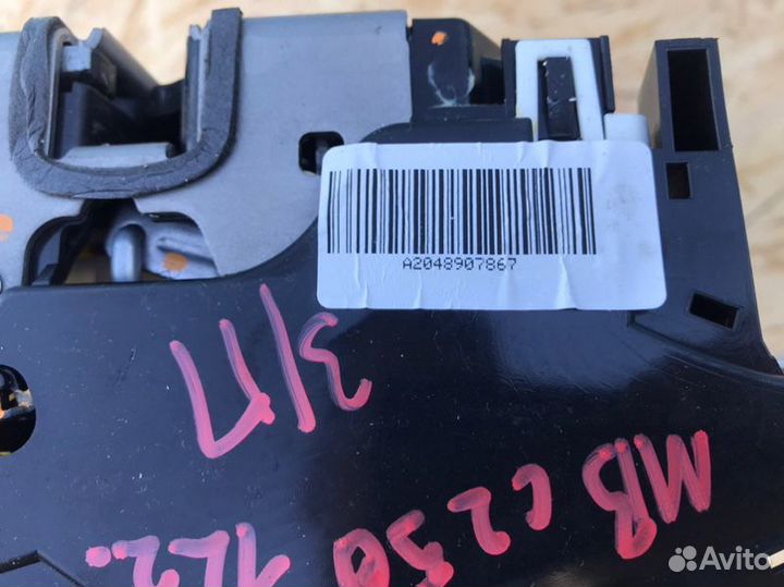 Замок двери задний правый Mercedes-Benz C W204 1.8